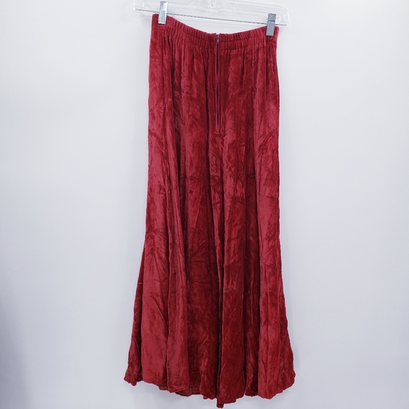 Double D Ranch Red Velvet Skirt, Size Small - Picture 2 of 2